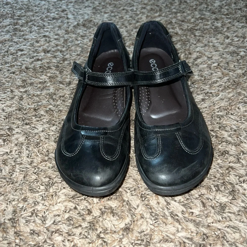 Ecco Black Leather Velcro Strap Shoes Size 7